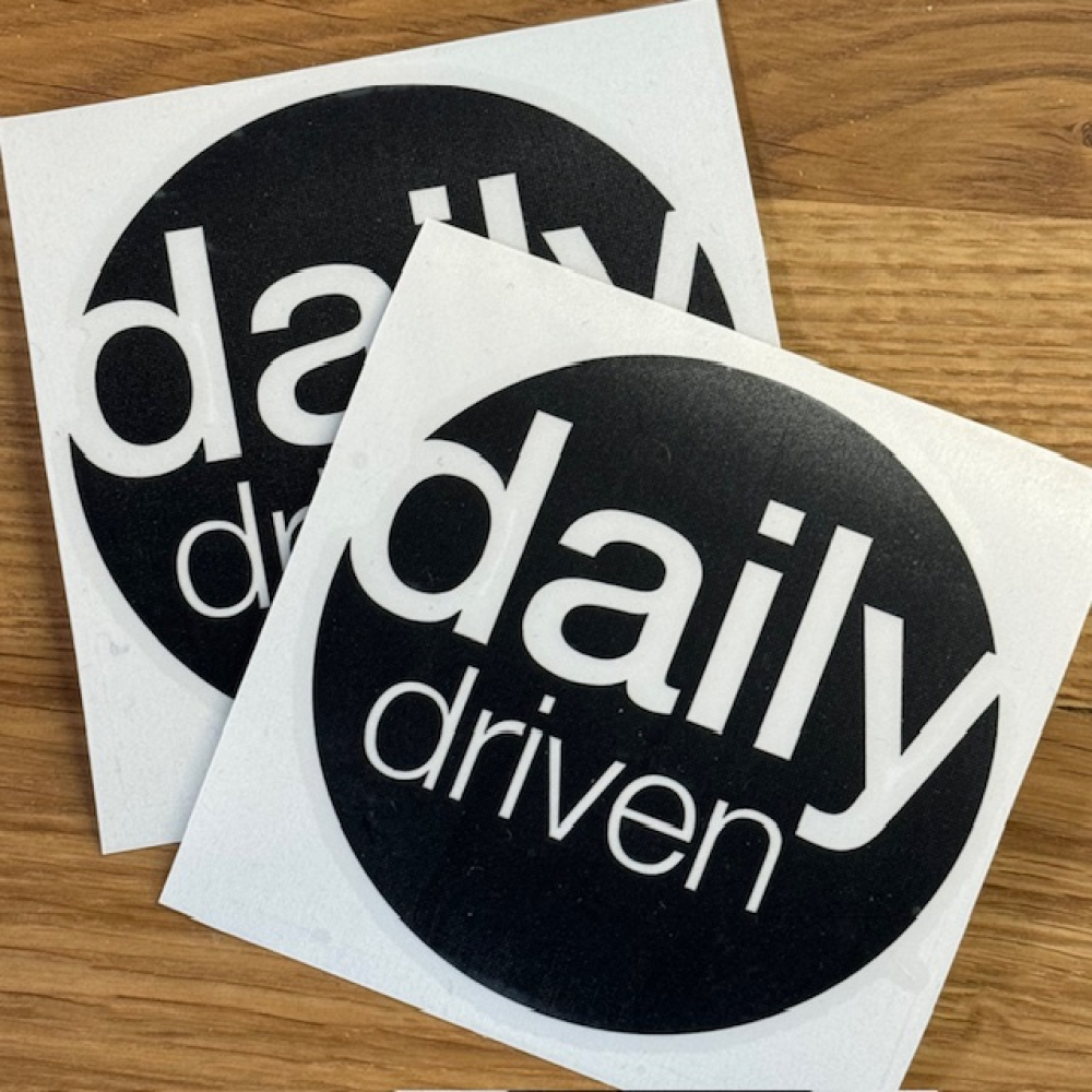 dailydriven circle - Sticker